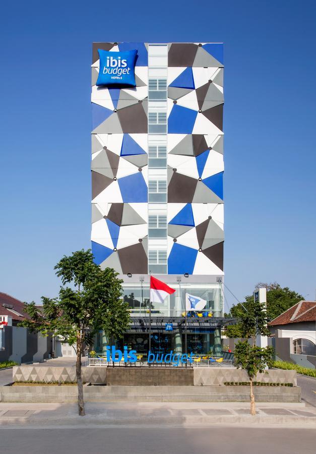 Ibis Budget تْشيريبون المظهر الخارجي الصورة