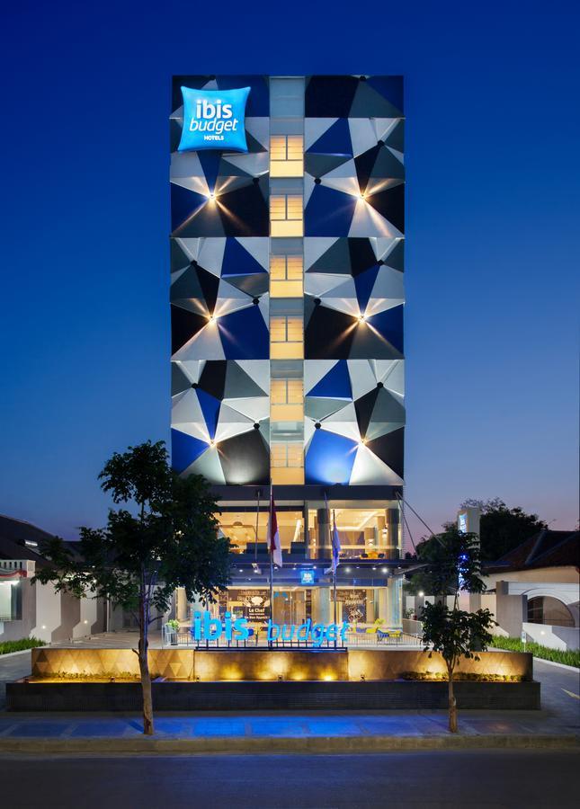 Ibis Budget تْشيريبون المظهر الخارجي الصورة